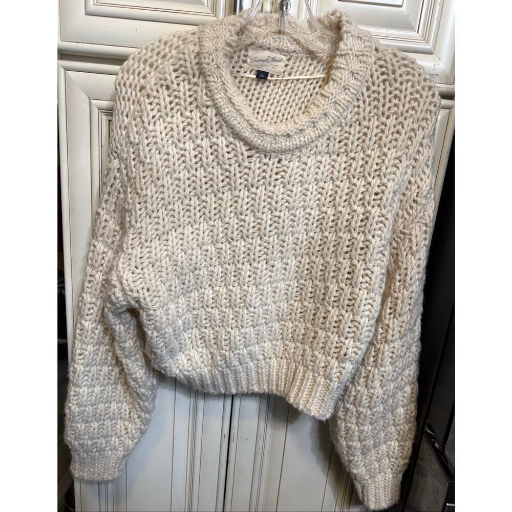 Universal Thread Women's Chunky Knit Balloon Sleeve Sweater Cream Small